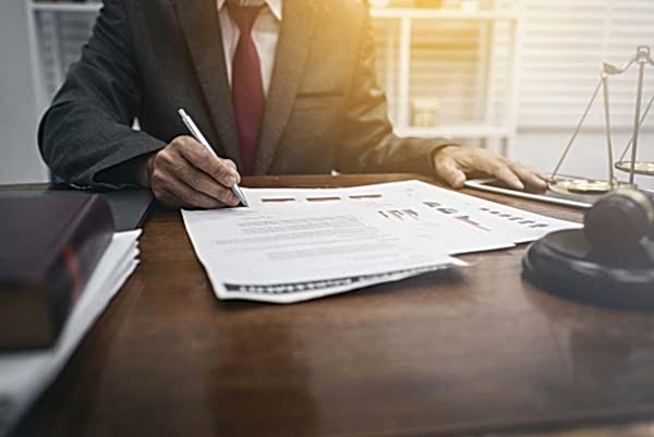 Veraset İlamı Alındıktan Sonra Miras Kalan Taşınmazlar Nasıl Satılır?